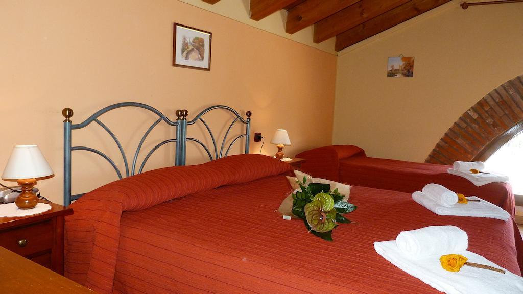 Agriturismo Ai Due Volti Dossobuono Εξωτερικό φωτογραφία